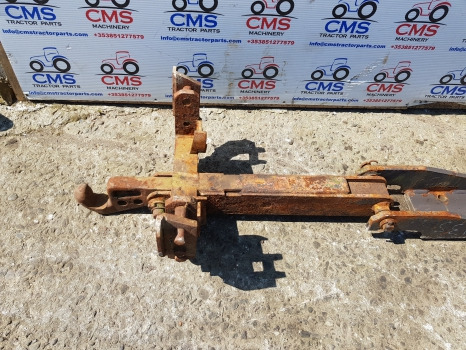 Raam/ Konstruktsioon Massey Ferguson 135, 390, 690, 675 Pick Up Hitch Complete For Parts 886230m1: pilt 6