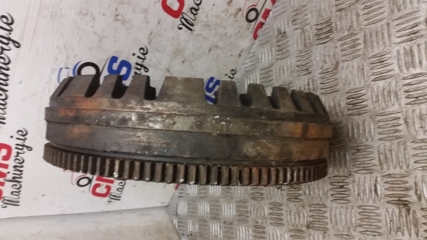 Massey Ferguson 135 Engine Flywheel Assembly 11 Inches Clutch Disc - Pöördratas - Traktor: pilt 2 Massey Ferguson 135 Engine Flywheel Assembly 11 Inches Clutch Disc - Pöördratas - Traktor: pilt 2