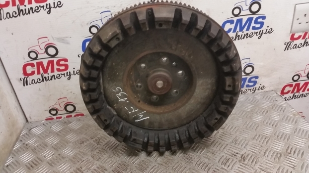 Massey Ferguson 135 Engine Flywheel Assembly 11 Inches Clutch Disc - Pöördratas - Traktor: pilt 3 Massey Ferguson 135 Engine Flywheel Assembly 11 Inches Clutch Disc - Pöördratas - Traktor: pilt 3