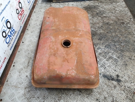 Massey Ferguson 135 Original Fuel Tank 897401m91, 897390m91, 897390m91 - Kütusepaak - Traktor: pilt 4 Massey Ferguson 135 Original Fuel Tank 897401m91, 897390m91, 897390m91 - Kütusepaak - Traktor: pilt 4
