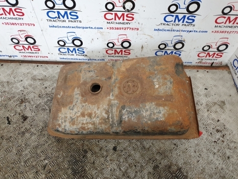 Massey Ferguson 20d, 20e, 30e, 30h, 40e Original Fuel Tank 1672762m91 - Kütusepaak - Traktor: pilt 1 Massey Ferguson 20d, 20e, 30e, 30h, 40e Original Fuel Tank 1672762m91 - Kütusepaak - Traktor: pilt 1