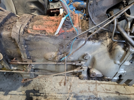 Massey Ferguson 265, 275, 290 12 Speed Transmission Gearbox Complete For Parts - Käigukast: pilt 4 Massey Ferguson 265, 275, 290 12 Speed Transmission Gearbox Complete For Parts - Käigukast: pilt 4