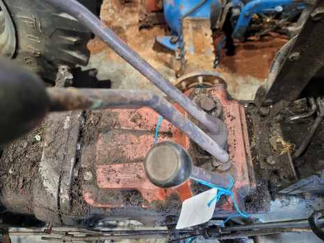 Massey Ferguson 265, 275, 290 12 Speed Transmission Gearbox Complete For Parts - Käigukast: pilt 1 Massey Ferguson 265, 275, 290 12 Speed Transmission Gearbox Complete For Parts - Käigukast: pilt 1