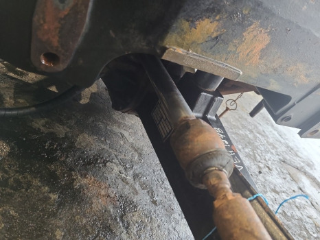 Massey Ferguson 4255 Ag105 Front Axle Steering Cylinder 3429989m91 - Juhtimine: pilt 1 Massey Ferguson 4255 Ag105 Front Axle Steering Cylinder 3429989m91 - Juhtimine: pilt 1