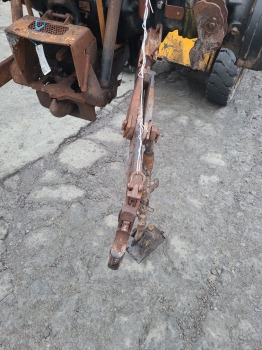 Massey Ferguson 4255 Lift Arm Rhs - Raam/ Konstruktsioon - Põllutööseade: pilt 1 Massey Ferguson 4255 Lift Arm Rhs - Raam/ Konstruktsioon - Põllutööseade: pilt 1