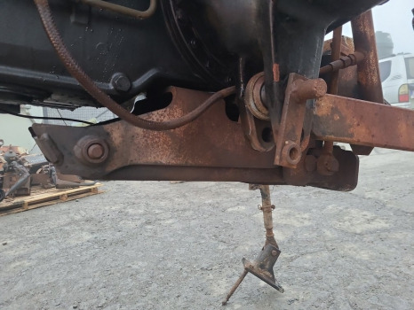 Massey Ferguson 4255 Pick Up Hitch For Parts - Raam/ Konstruktsioon - Põllutööseade: pilt 4 Massey Ferguson 4255 Pick Up Hitch For Parts - Raam/ Konstruktsioon - Põllutööseade: pilt 4