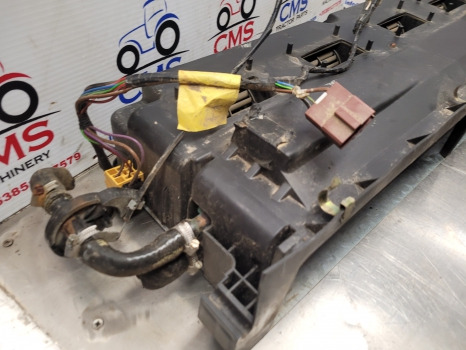 Massey Ferguson 4355, 4245, 4255, 4260, 4270 Cab Air Heater Unit 3807646m91 - Kliimaseadme osa: pilt 3 Massey Ferguson 4355, 4245, 4255, 4260, 4270 Cab Air Heater Unit 3807646m91 - Kliimaseadme osa: pilt 3
