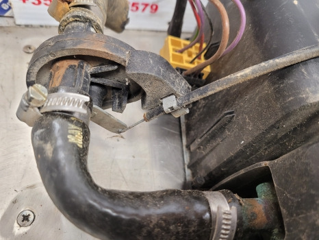 Massey Ferguson 4355, 4245, 4255, 4260, 4270 Cab Air Heater Unit 3807646m91 - Kliimaseadme osa: pilt 4 Massey Ferguson 4355, 4245, 4255, 4260, 4270 Cab Air Heater Unit 3807646m91 - Kliimaseadme osa: pilt 4
