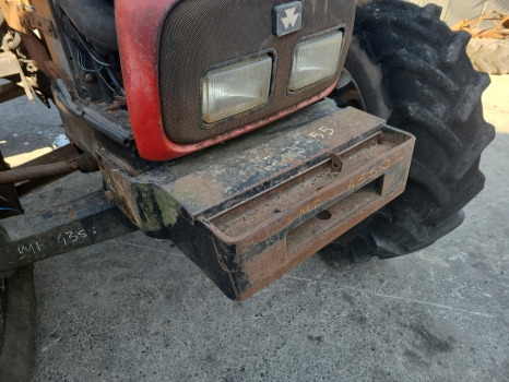 Massey Ferguson 4355, 4325, 4335, 4345, 4360, 4370, 4265 Front Weight Carrier - Vastukaal: pilt 1 Massey Ferguson 4355, 4325, 4335, 4345, 4360, 4370, 4265 Front Weight Carrier - Vastukaal: pilt 1