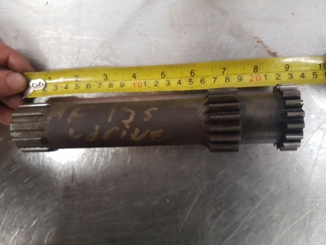 Massey Ferguson 50,135,150, 235, 595, 275, 290 Rear Pto Drive Shaft 886366m91 - Veovõll - Traktor: pilt 5 Massey Ferguson 50,135,150, 235, 595, 275, 290 Rear Pto Drive Shaft 886366m91 - Veovõll - Traktor: pilt 5