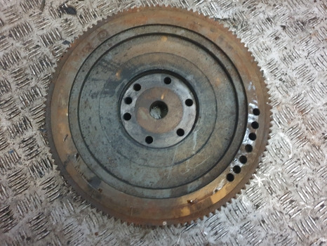 Massey Ferguson 50b Engine Flywheel 31215680 - Pöördratas: pilt 4 Massey Ferguson 50b Engine Flywheel 31215680 - Pöördratas: pilt 4