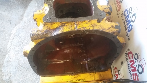 Massey Ferguson 50b Transmission Gearbox Housing 52380m2 - Käigukast ja varuosad - Ekskavaator-laadur: pilt 3 Massey Ferguson 50b Transmission Gearbox Housing 52380m2 - Käigukast ja varuosad - Ekskavaator-laadur: pilt 3