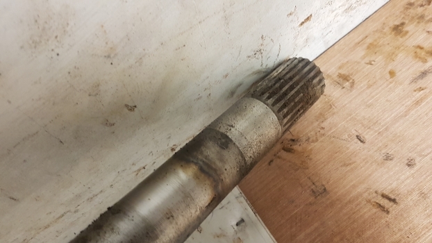 Massey Ferguson 50hx, 50b Front Axle Drive Shaft - Veovõll - Ekskavaator-laadur: pilt 5 Massey Ferguson 50hx, 50b Front Axle Drive Shaft - Veovõll - Ekskavaator-laadur: pilt 5