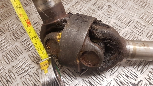 Massey Ferguson 50hx, 50b Front Axle Drive Shaft - Veovõll - Ekskavaator-laadur: pilt 4 Massey Ferguson 50hx, 50b Front Axle Drive Shaft - Veovõll - Ekskavaator-laadur: pilt 4