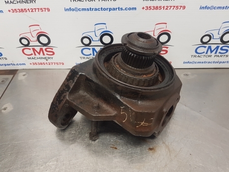 Massey Ferguson 5455, 5425, 5435 Front Steering Knuckle Spindle Rhs 3765753r1 - Käändtelg - Traktor: pilt 4 Massey Ferguson 5455, 5425, 5435 Front Steering Knuckle Spindle Rhs 3765753r1 - Käändtelg - Traktor: pilt 4