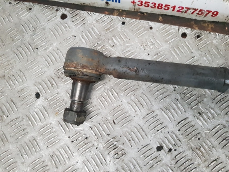 Massey Ferguson 5612, 5712, 5709 Front Axle Steering Cylinder Ram 7302466305 - Juhtimine: pilt 3 Massey Ferguson 5612, 5712, 5709 Front Axle Steering Cylinder Ram 7302466305 - Juhtimine: pilt 3
