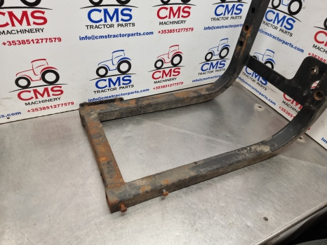 Massey Ferguson 5713s, 5613, 5611, 5712 Fuel Tank Support Bracket Lhs 4356814m91 - Kütusepaak: pilt 4 Massey Ferguson 5713s, 5613, 5611, 5712 Fuel Tank Support Bracket Lhs 4356814m91 - Kütusepaak: pilt 4