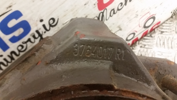 Massey Ferguson 6150, 6160 Swivel Housing Right 3764016m91, 3764017r1 - Käändtelg - Traktor: pilt 4 Massey Ferguson 6150, 6160 Swivel Housing Right 3764016m91, 3764017r1 - Käändtelg - Traktor: pilt 4