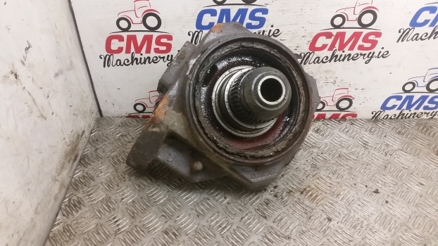 Massey Ferguson 6150, 6160 Swivel Housing Right 3764016m91, 3764017r1 - Käändtelg - Traktor: pilt 1 Massey Ferguson 6150, 6160 Swivel Housing Right 3764016m91, 3764017r1 - Käändtelg - Traktor: pilt 1
