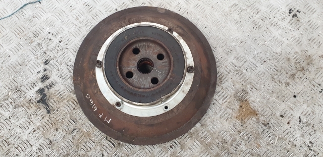 Massey Ferguson 6160, 6260, 3085 Flywheel Assy 3713969m92, 1619032m1, 3714122m4 - Pöördratas - Traktor: pilt 1 Massey Ferguson 6160, 6260, 3085 Flywheel Assy 3713969m92, 1619032m1, 3714122m4 - Pöördratas - Traktor: pilt 1