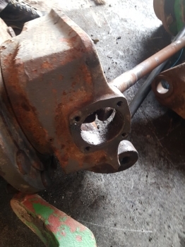 Massey Ferguson 6180 Front Axle Ag125 Hub Lhs Assy 3902403m92, 3429961m91 - Esitelg - Traktor: pilt 4 Massey Ferguson 6180 Front Axle Ag125 Hub Lhs Assy 3902403m92, 3429961m91 - Esitelg - Traktor: pilt 4