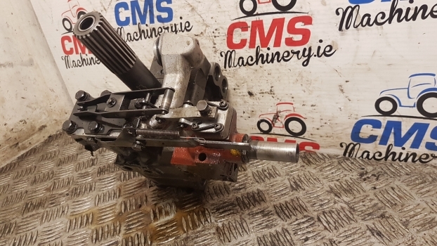 Hüdrauliline pump - Traktor Massey Ferguson 690, 699, 590, 575 Hydraulic Lift Pump 1665610m2, 1675125m92: pilt 6