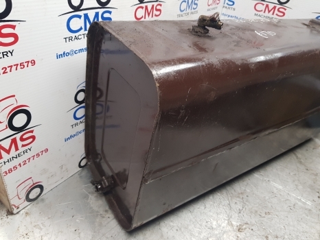 Massey Ferguson 698t, 690, 698, 699, 1004 Fuel Tank 1684958m91 - Kütusepaak - Traktor: pilt 2 Massey Ferguson 698t, 690, 698, 699, 1004 Fuel Tank 1684958m91 - Kütusepaak - Traktor: pilt 2