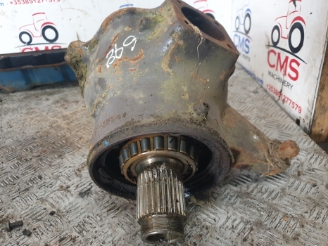 Massey Ferguson 699, 698 Front Swivel Housing Spindle Rhs 3426051m3 - Käändtelg - Traktor: pilt 2 Massey Ferguson 699, 698 Front Swivel Housing Spindle Rhs 3426051m3 - Käändtelg - Traktor: pilt 2