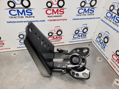 Massey Ferguson 7719, Claas, Mf, Front Mudguard Bracket Kit Rh 4273671m1 - Poritiib: pilt 2 Massey Ferguson 7719, Claas, Mf, Front Mudguard Bracket Kit Rh 4273671m1 - Poritiib: pilt 2