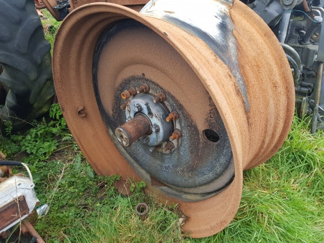 Massey Ferguson 7719s, 7719, 7720, 7620, 7619 Rear Wheel Rim 20x42 4355999m92 - Velg - Põllutööseade: pilt 3 Massey Ferguson 7719s, 7719, 7720, 7620, 7619 Rear Wheel Rim 20x42 4355999m92 - Velg - Põllutööseade: pilt 3