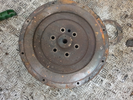 Massey Ferguson Engine Flywheel Assembly 3121e01a/2to Fit Perkins 203 Engine - Pöördratas - Traktor: pilt 1 Massey Ferguson Engine Flywheel Assembly 3121e01a/2to Fit Perkins 203 Engine - Pöördratas - Traktor: pilt 1