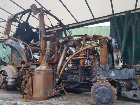 Case Maxxum 145 Front, Rear Axle, Engine, Transmission, Hydraulic Parts Nut - Muu seadmestik: pilt 1 Case Maxxum 145 Front, Rear Axle, Engine, Transmission, Hydraulic Parts Nut - Muu seadmestik: pilt 1