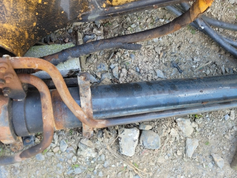 Hyundai Hx220lc Boom Lift Ram Cylinder 31k6-50110, 31k6-50120, 31y1-45410 - Muu seadmestik: pilt 3 Hyundai Hx220lc Boom Lift Ram Cylinder 31k6-50110, 31k6-50120, 31y1-45410 - Muu seadmestik: pilt 3