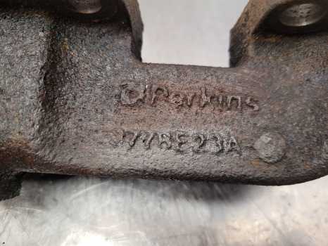 Neuson Ls6001 Perkins 2160/2200 Engine Exhaust Manifold 3778e431, 3778e231 - Väljalaskesüsteem: pilt 4 Neuson Ls6001 Perkins 2160/2200 Engine Exhaust Manifold 3778e431, 3778e231 - Väljalaskesüsteem: pilt 4