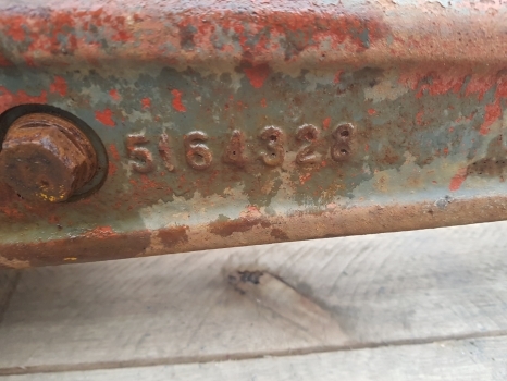Esitelg - Traktor New Holland 40, Tl, Tla, Td Fiat L 7840 Front Axle Housing Lhs 5164327; 5164328: pilt 6