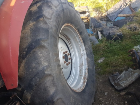 New Holland Case Mxu, Tsa, Tm, Mxm, 60 Series Mxu100 Rear Wheel And Tyre - Komplektne ratas: pilt 1 New Holland Case Mxu, Tsa, Tm, Mxm, 60 Series Mxu100 Rear Wheel And Tyre - Komplektne ratas: pilt 1