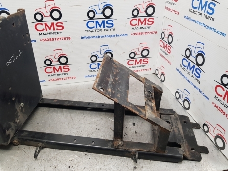 New Holland Case Puma 145, T7.200 Hood Support Assy 84337706, 84485123, 84268312 - Kapotikaas - Traktor: pilt 5 New Holland Case Puma 145, T7.200 Hood Support Assy 84337706, 84485123, 84268312 - Kapotikaas - Traktor: pilt 5