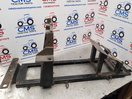 New Holland Case Puma 145, T7.200 Hood Support Assy 84337706, 84485123, 84268312 - Kapotikaas - Traktor: pilt 1 New Holland Case Puma 145, T7.200 Hood Support Assy 84337706, 84485123, 84268312 - Kapotikaas - Traktor: pilt 1