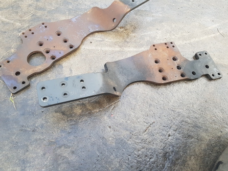 New Holland Case T7, Puma Series T7.260 Frame Side Plate Kit Lhs, Rhs 84578710 - Kabiin: pilt 5 New Holland Case T7, Puma Series T7.260 Frame Side Plate Kit Lhs, Rhs 84578710 - Kabiin: pilt 5