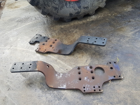 New Holland Case T7, Puma Series T7.260 Frame Side Plate Kit Lhs, Rhs 84578710 - Kabiin: pilt 1 New Holland Case T7, Puma Series T7.260 Frame Side Plate Kit Lhs, Rhs 84578710 - Kabiin: pilt 1