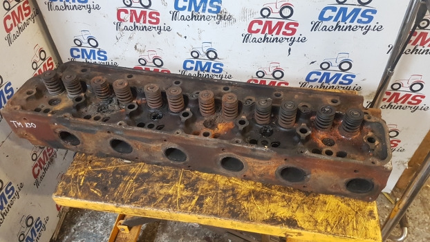New Holland Case Tm, Mxm 120, 130, 140 Engine Cylinder Head 87802943, 84135249 - Mootori pea: pilt 1 New Holland Case Tm, Mxm 120, 130, 140 Engine Cylinder Head 87802943, 84135249 - Mootori pea: pilt 1