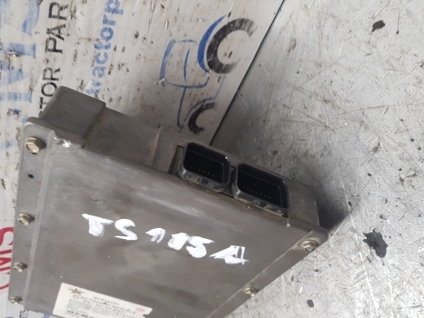 New Holland Case Tsa, Mxu Series Tranmission Control Edc Ecu 87314121, 51562982 - Mootori juhtimisseade - Traktor: pilt 4 New Holland Case Tsa, Mxu Series Tranmission Control Edc Ecu 87314121, 51562982 - Mootori juhtimisseade - Traktor: pilt 4