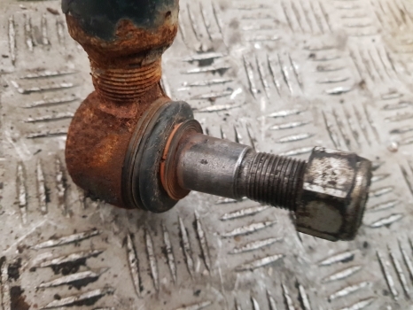 New Holland Case Tsa, Mxu Ts115a Delta Front Axle Steering Track Rod 5196358 - Roolivarras - Traktor: pilt 3 New Holland Case Tsa, Mxu Ts115a Delta Front Axle Steering Track Rod 5196358 - Roolivarras - Traktor: pilt 3