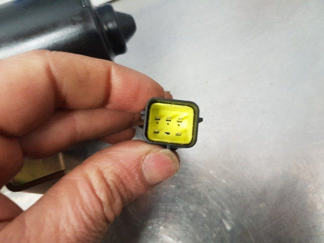 New Holland Case, Tsa, T6000, T7 Case, Wiper Motor Front Brand New 82032050 - Klaasipuhasti - Põllutööseade: pilt 5 New Holland Case, Tsa, T6000, T7 Case, Wiper Motor Front Brand New 82032050 - Klaasipuhasti - Põllutööseade: pilt 5
