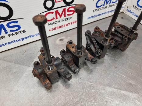 New Holland Lm5040, Lm Series, Engine Rocker Kit 4895195, 2853244 - Mootori pea: pilt 4 New Holland Lm5040, Lm Series, Engine Rocker Kit 4895195, 2853244 - Mootori pea: pilt 4