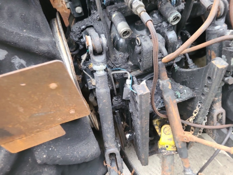 New Holland T4.90v Transmission Gearbox Complete 47372845, 48013267, 51411802 - Käigukast: pilt 4 New Holland T4.90v Transmission Gearbox Complete 47372845, 48013267, 51411802 - Käigukast: pilt 4