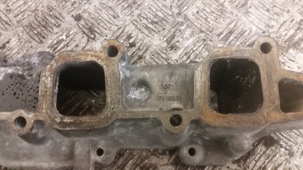 New Holland T5.100, T5.110, T5.120 Engine Air Intake Manifold Spacer 5801701355 - Sisselaskekollektor - Traktor: pilt 5 New Holland T5.100, T5.110, T5.120 Engine Air Intake Manifold Spacer 5801701355 - Sisselaskekollektor - Traktor: pilt 5