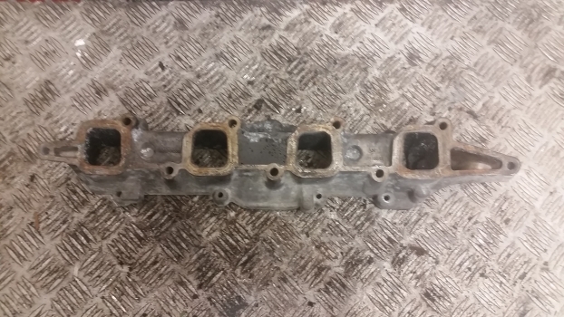 New Holland T5.100, T5.110, T5.120 Engine Air Intake Manifold Spacer 5801701355 - Sisselaskekollektor - Traktor: pilt 4 New Holland T5.100, T5.110, T5.120 Engine Air Intake Manifold Spacer 5801701355 - Sisselaskekollektor - Traktor: pilt 4