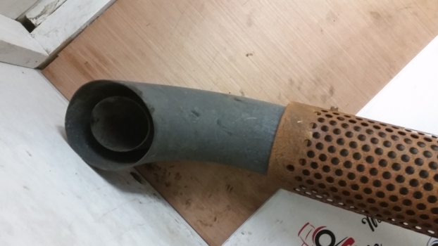 New Holland T5.100, T5.110, T5.120 Exhaust Pipe Assy 47939799 - Summuti toru - Traktor: pilt 3 New Holland T5.100, T5.110, T5.120 Exhaust Pipe Assy 47939799 - Summuti toru - Traktor: pilt 3