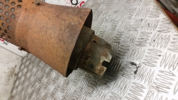 New Holland T5.100, T5.110, T5.120 Exhaust Pipe Assy 47939799 - Summuti toru - Traktor: pilt 2 New Holland T5.100, T5.110, T5.120 Exhaust Pipe Assy 47939799 - Summuti toru - Traktor: pilt 2